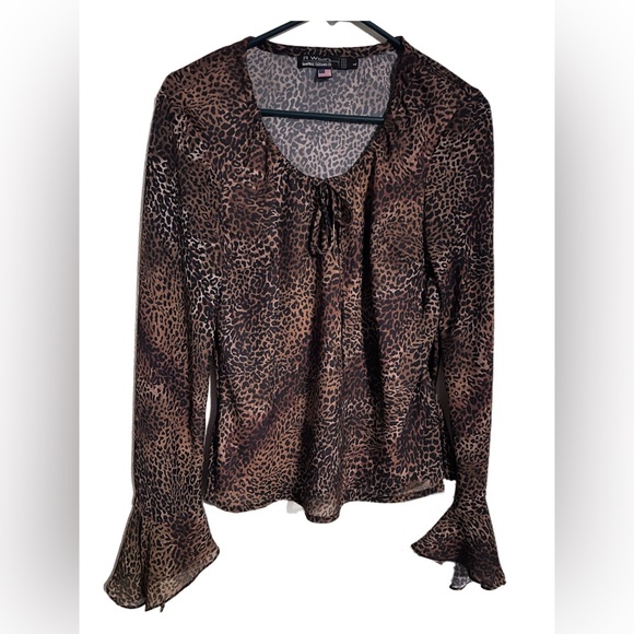 Rampage Y2K Style Cheetah Animal Print Flared Sleeve Blouse 🤎 - Picture 4 of 8